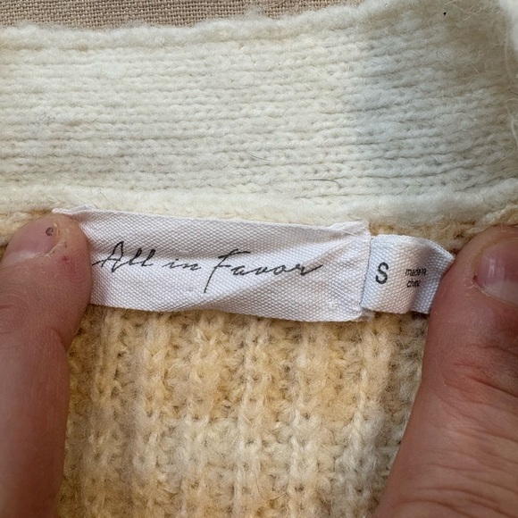 All in Favor Cream and Blue Striped Cardigan Size S - Picture 2 of 5